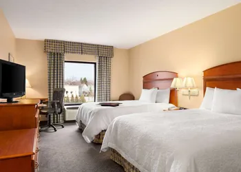 Hampton Inn Geneva hotel thumbnail 5