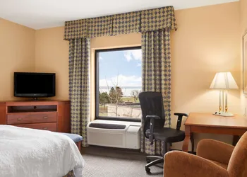 Hampton Inn Geneva hotel thumbnail 6