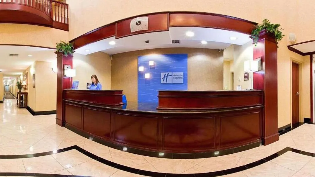 Holiday Inn Express Hotel & Suites Gainesville by IHG hotel detail image 2