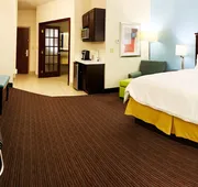 Holiday Inn Express Hotel & Suites Gainesville by IHG hotel detail image 5