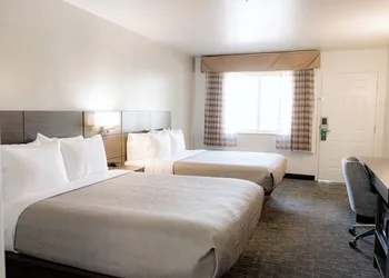 Quality Inn & Suites Lathrop - South Stockton hotel thumbnail 8