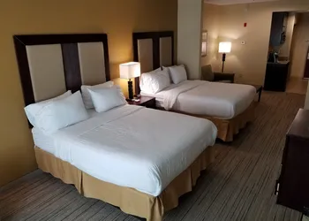 Holiday Inn Express & Suites Gulf Shores by IHG hotel thumbnail 5