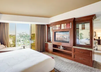 Hilton La Jolla Torrey Pines hotel thumbnail 3