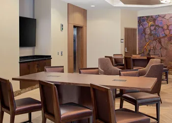 DoubleTree by Hilton Irvine - Spectrum hotel thumbnail 2