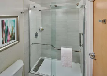DoubleTree by Hilton Irvine - Spectrum hotel thumbnail 6