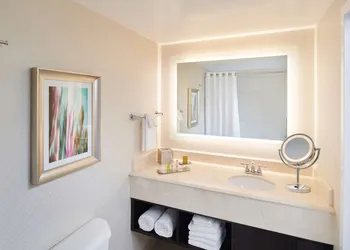 DoubleTree by Hilton Irvine - Spectrum hotel thumbnail 8