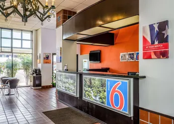Motel 6 Oakdale, CA hotel thumbnail 2