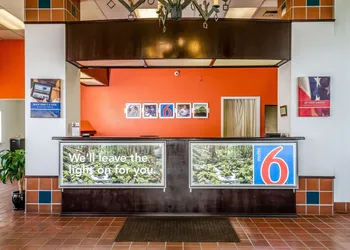Motel 6 Oakdale, CA hotel thumbnail 3