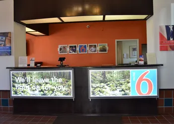 Motel 6 Oakdale, CA hotel thumbnail 5
