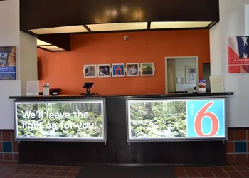 Motel 6 Oakdale, CA hotel thumbnail 8