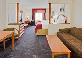 Holiday Inn Express & Suites Ft. Lauderdale Airport West by IHG hotel thumbnail 3