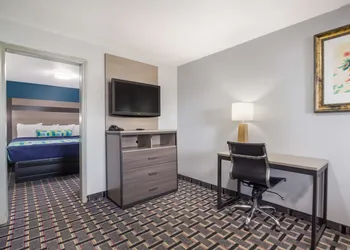 Knights Inn and Suites Salem hotel thumbnail 6