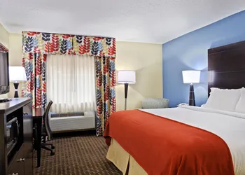 Holiday Inn Express Fort Campbell-Oak Grove by IHG hotel thumbnail 4