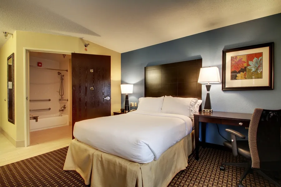 Holiday Inn Express Fort Campbell-Oak Grove by IHG hotel detail image 6