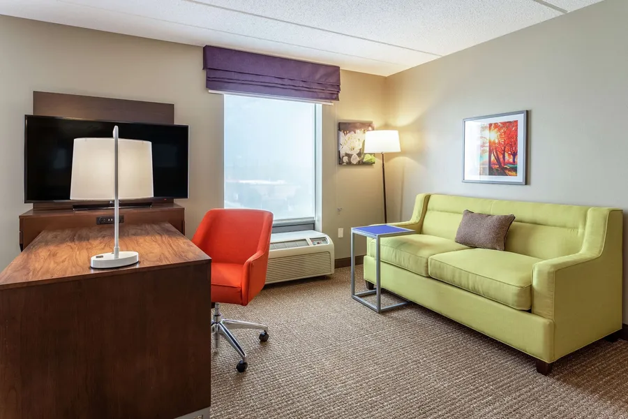 Hampton Inn & Suites Chicago-Libertyville hotel detail image 6