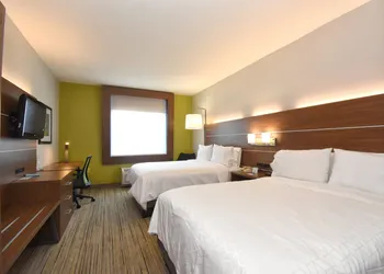 Holiday Inn Express Hotel & Suites Southern Pines by IHG hotel thumbnail 2