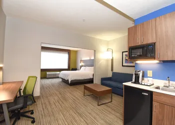 Holiday Inn Express Hotel & Suites Southern Pines by IHG hotel thumbnail 4