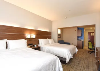 Holiday Inn Express Hotel & Suites Southern Pines by IHG hotel thumbnail 7