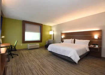 Holiday Inn Express Hotel & Suites Southern Pines by IHG hotel thumbnail 8
