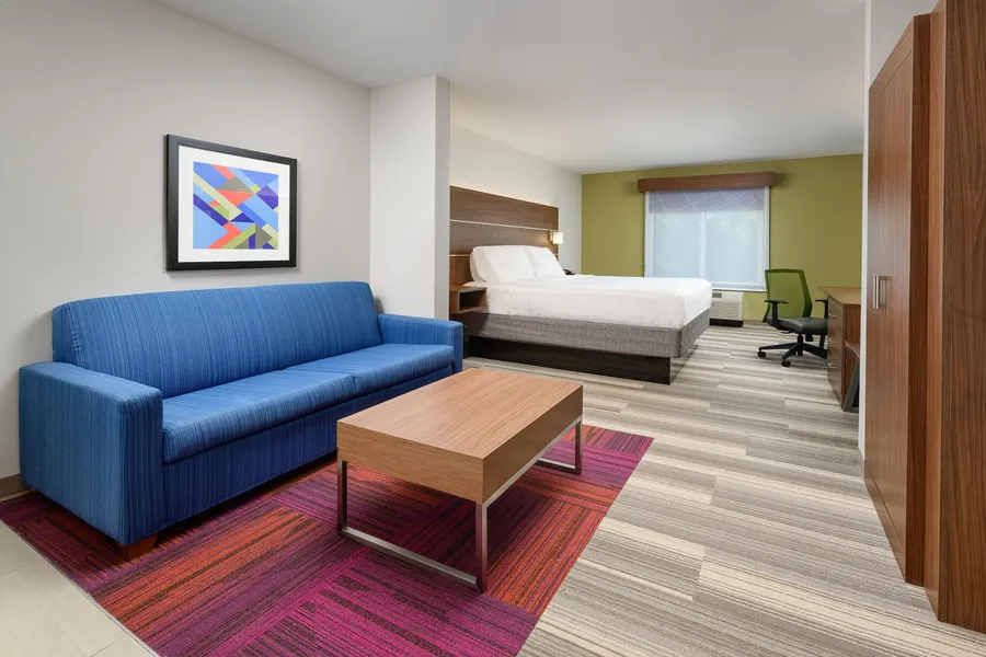 Holiday Inn Express Hotel & Suites Tullahoma by IHG hotel detail image 2