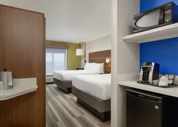 Holiday Inn Express Hotel & Suites Tullahoma by IHG hotel thumbnail 7