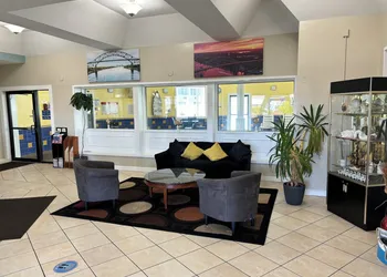 Admiralty Inn & Suites - a Red Collection Hotel hotel thumbnail 2