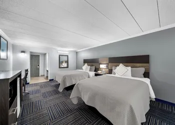 Admiralty Inn & Suites - a Red Collection Hotel hotel thumbnail 6