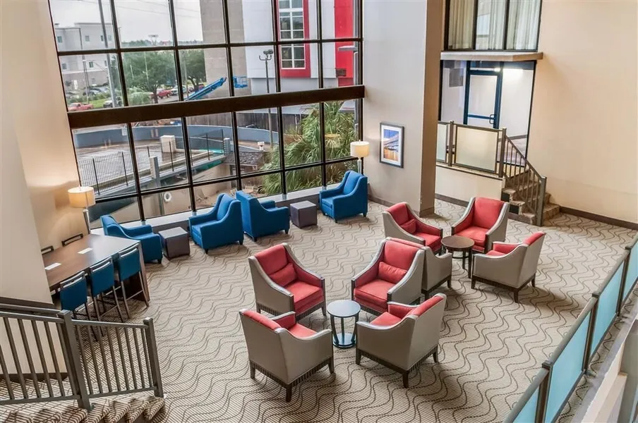 Comfort Inn & Suites At Copeland Tower hotel detail image 6