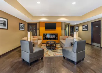 Best Western Plus Wine Country Inn & Suites hotel thumbnail 2