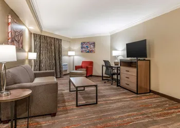 Best Western Plus Wine Country Inn & Suites hotel thumbnail 7
