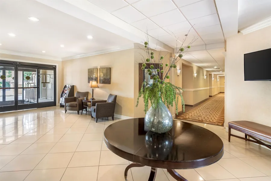 Best Western Plus Valdosta Hotel & Suites hotel detail image 2