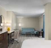 Doubletree by Hilton Hotel Norfolk Airport hotel detail image 7