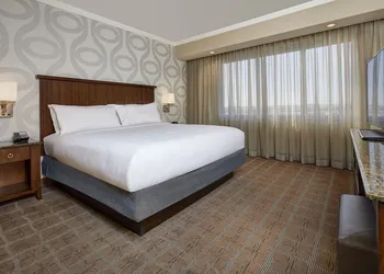 Embassy Suites by Hilton San Diego La Jolla hotel thumbnail 6
