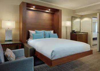 Embassy Suites by Hilton San Diego La Jolla hotel thumbnail 8