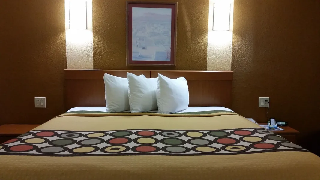 Super 8 by Wyndham Waco/Mall area TX hotel detail image 6