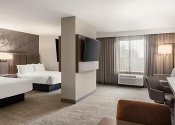 DoubleTree by Hilton Kitchener hotel thumbnail 7
