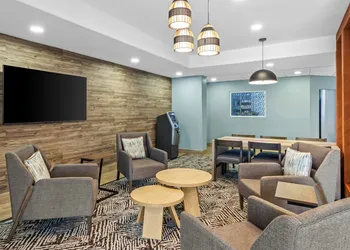 Candlewood Suites VICTORIA by IHG hotel thumbnail 3