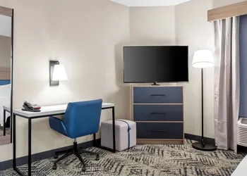 Candlewood Suites VICTORIA by IHG hotel thumbnail 8