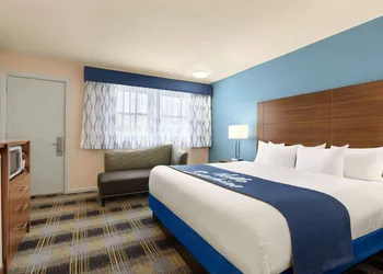 Days Inn by Wyndham Middletown/Newport Area hotel thumbnail 6