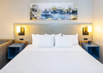 Comfort Inn Truro hotel thumbnail 4