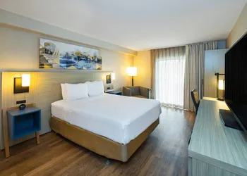 Comfort Inn Truro hotel thumbnail 6