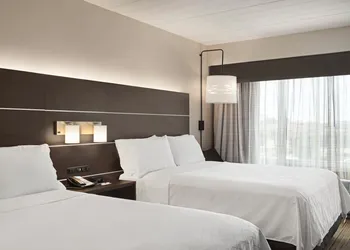 Holiday Inn Express Hotel & Suites Fort Myers East - The Forum by IHG hotel thumbnail 5