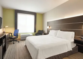 Holiday Inn Express Hotel & Suites Fort Myers East - The Forum by IHG hotel thumbnail 7
