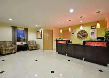 Americas Best Value Inn & Suites Lake Charles at I-210 Exit 11 hotel thumbnail 4
