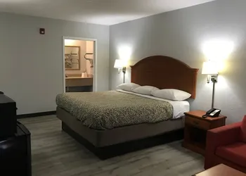 Walnut Inn Motel hotel thumbnail 5