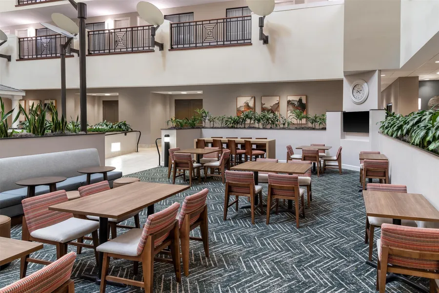 Embassy Suites by Hilton Fort Myers Estero hotel detail image 2