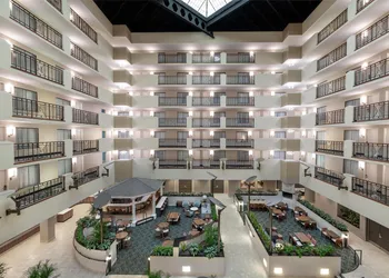 Embassy Suites by Hilton Fort Myers Estero hotel thumbnail 6