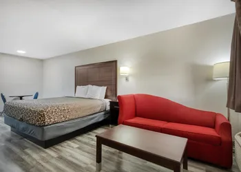 SureStay Hotel by Best Western Terrell hotel thumbnail 6