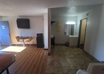 Motel 6 Ashland, OH hotel thumbnail 7