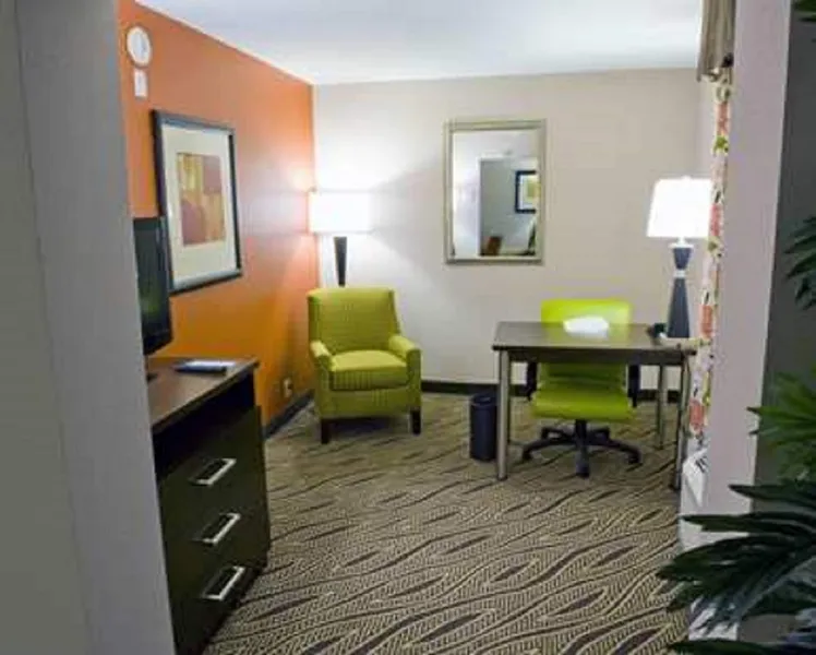 Hampton Inn Evansville/Airport hotel detail image 6